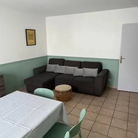 Disney, Very 2 Bedrooms Family Apartment, Wifi, Netflix 8 Pers Apartment Chessy (Seine-et-Marne)